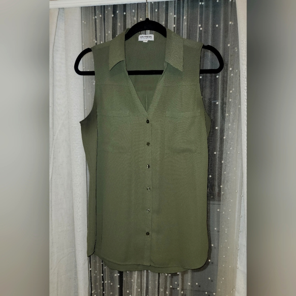 Express Sleeveless Portofino Blouse